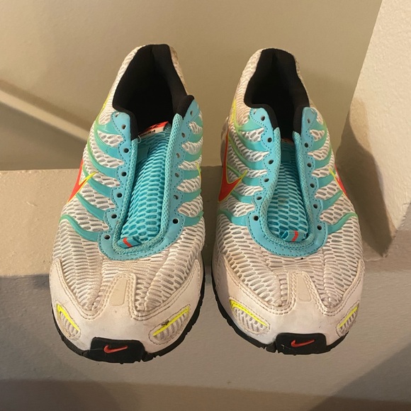 Nike Air Torch 4 Women’s Sneakers. Size 9. Excellent Condition. Needs Laces. - Picture 4 of 6